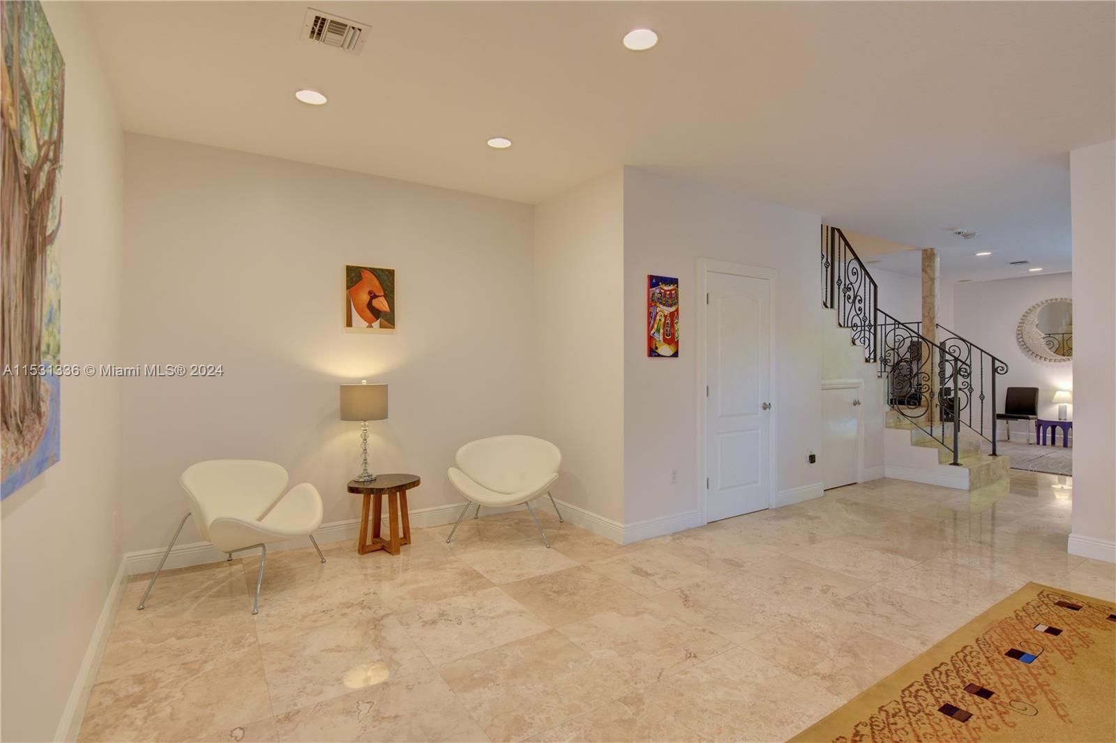 2632 SW 30th Ave # 1