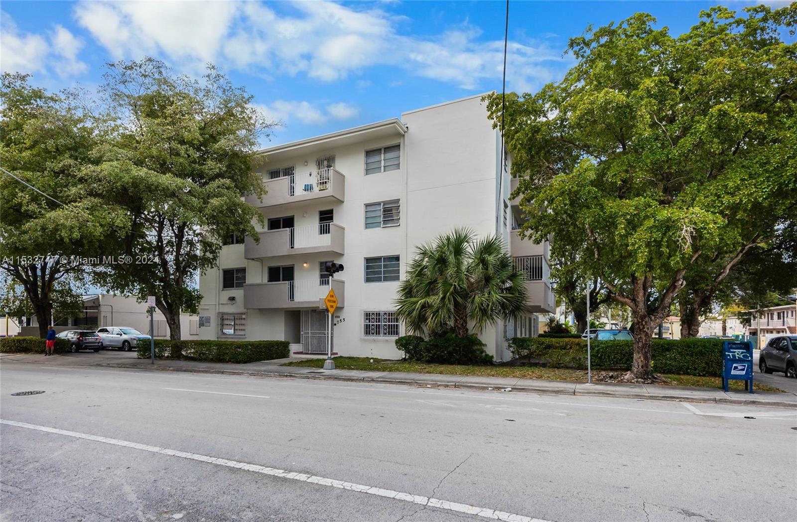 755 SW 6th St Unit: 5