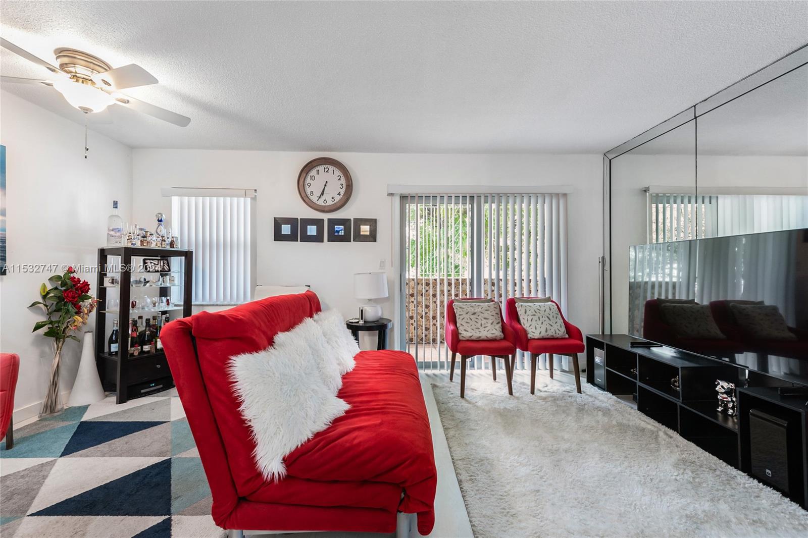 755 SW 6th St Unit: 5