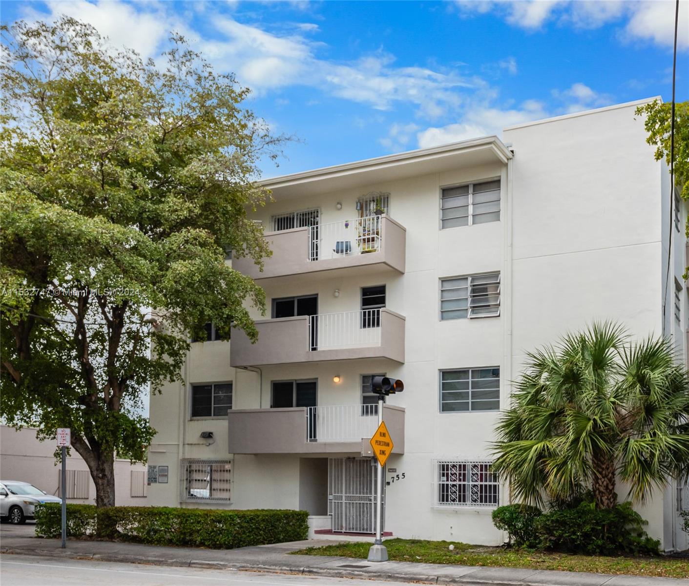 755 SW 6th St Unit: 5