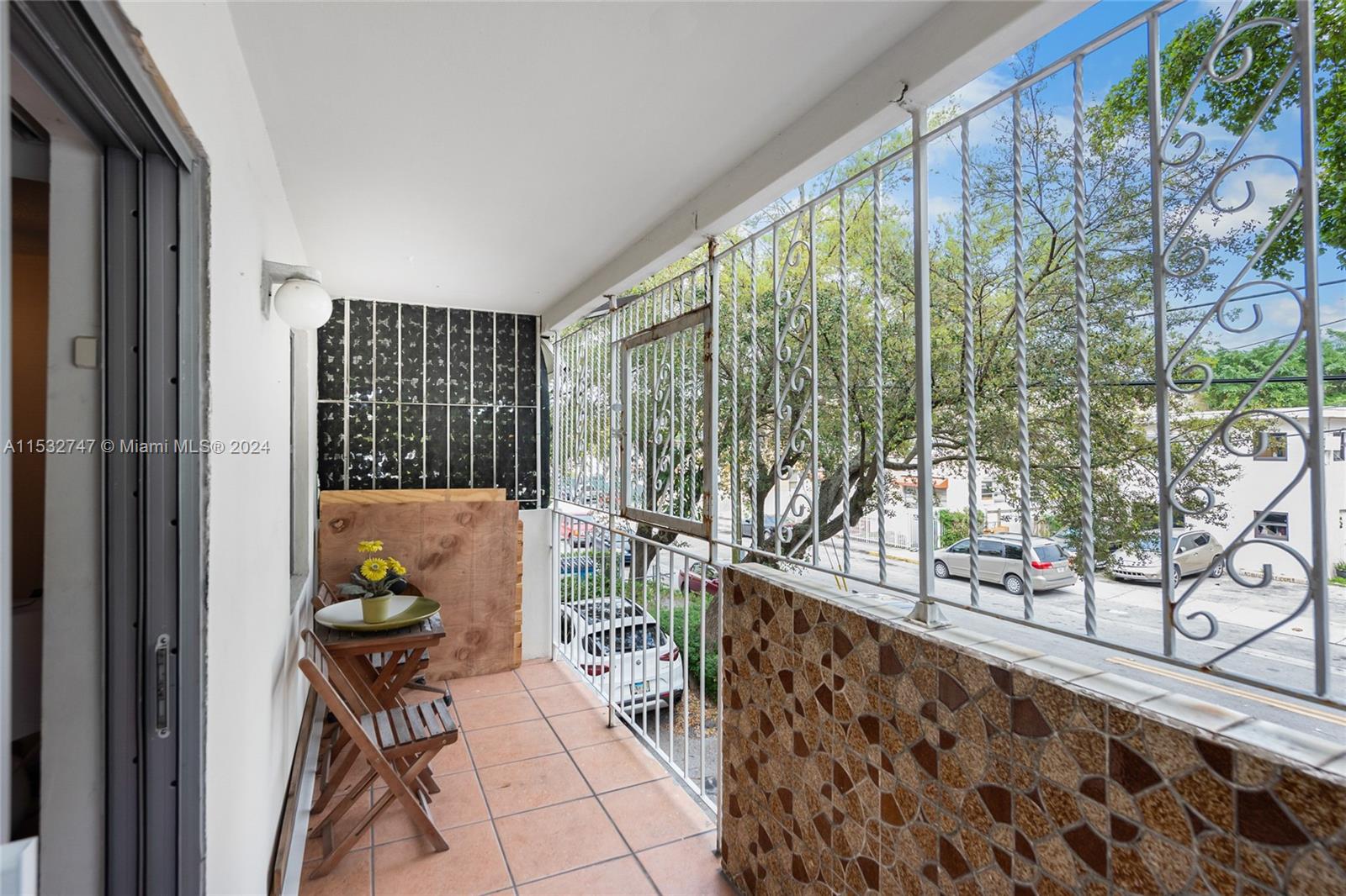 755 SW 6th St Unit: 5