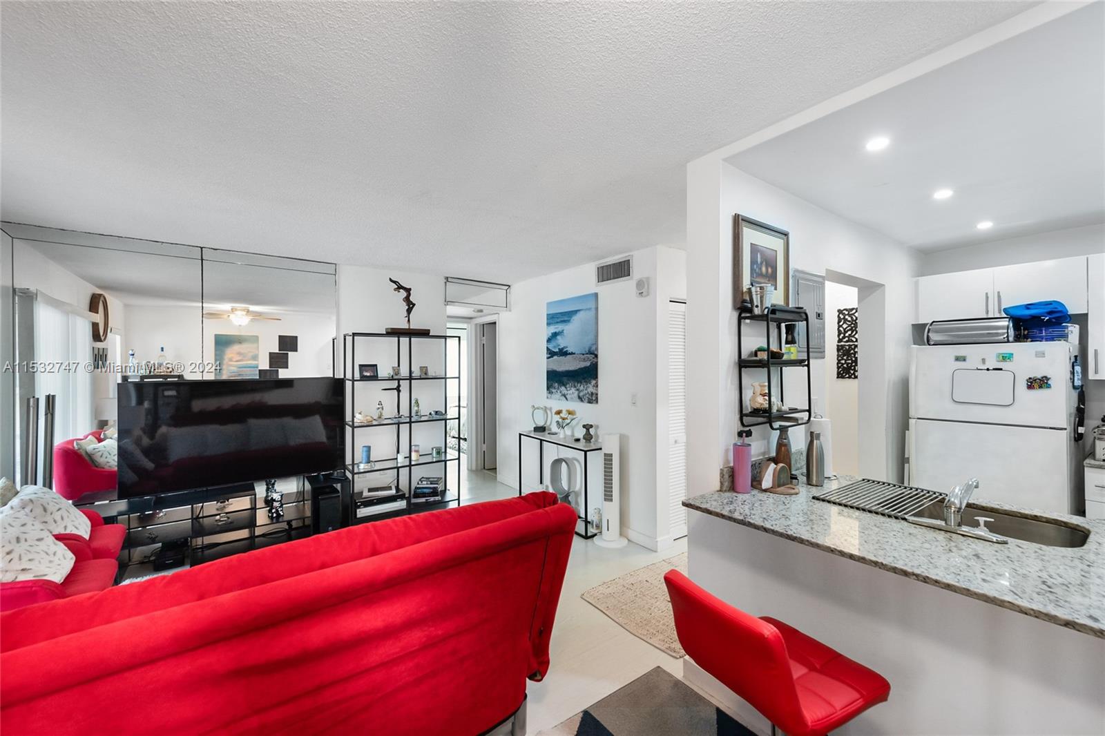 755 SW 6th St Unit: 5