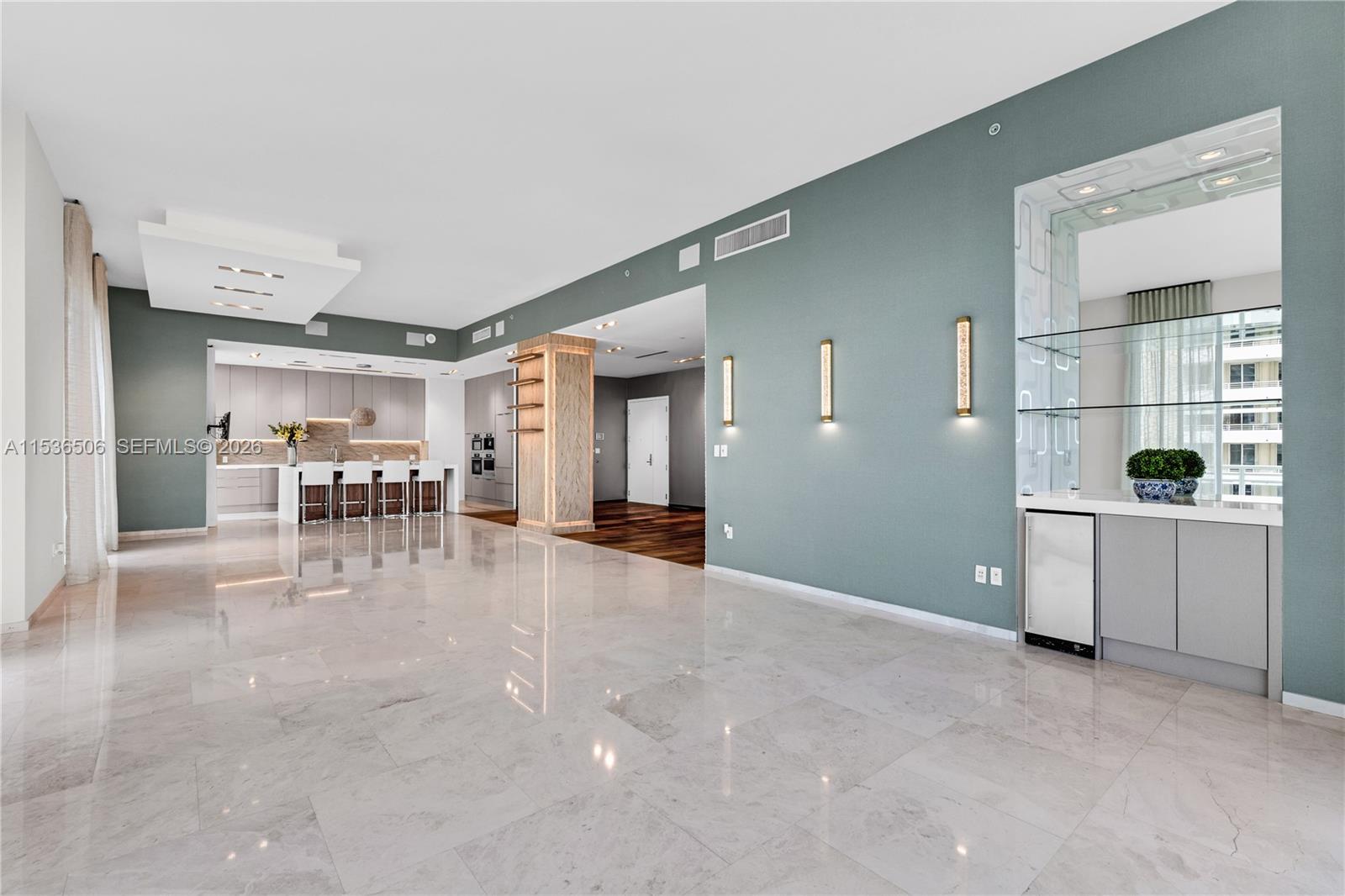 900 Brickell Key Blvd # 1002