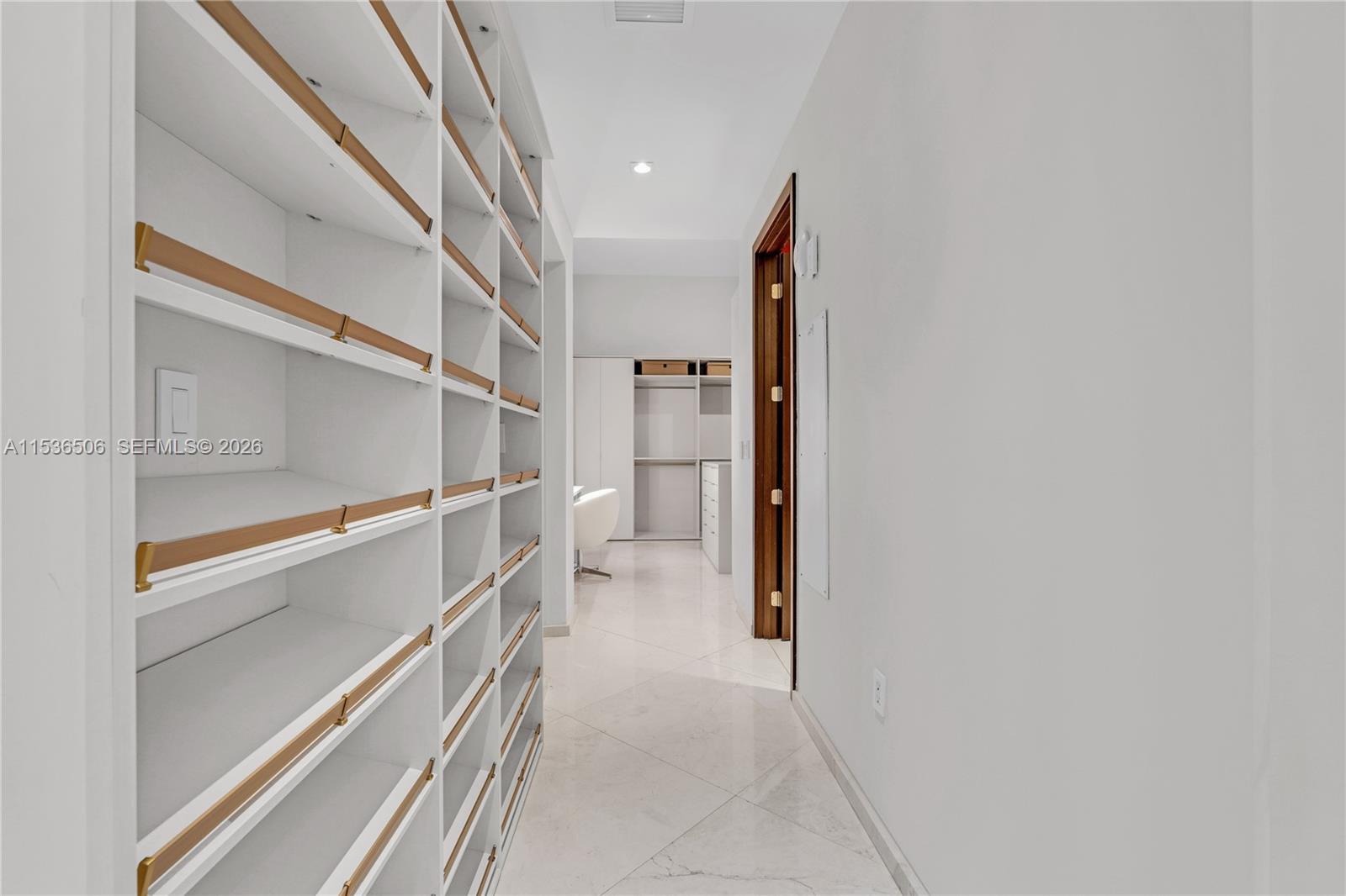 900 Brickell Key Blvd # 1002