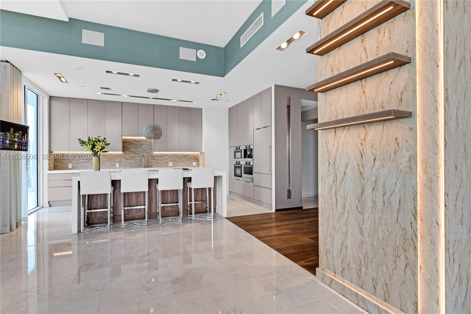 900 Brickell Key Blvd # 1002