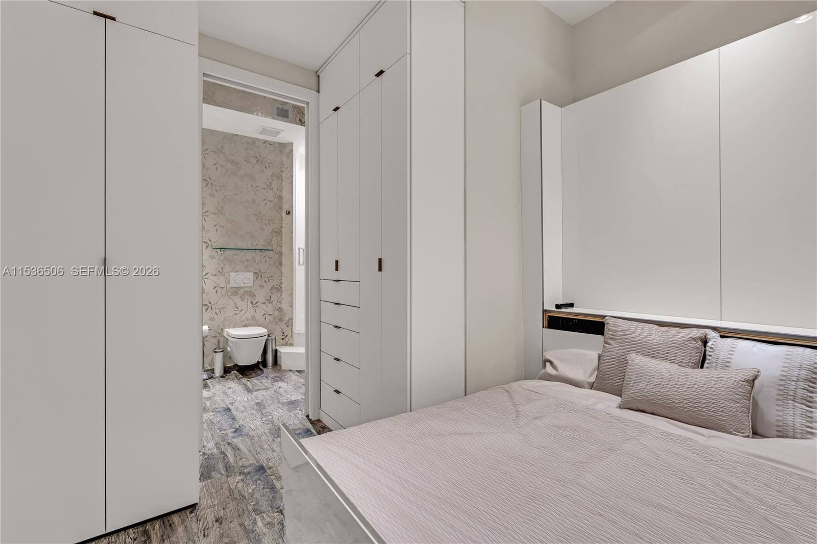 900 Brickell Key Blvd # 1002