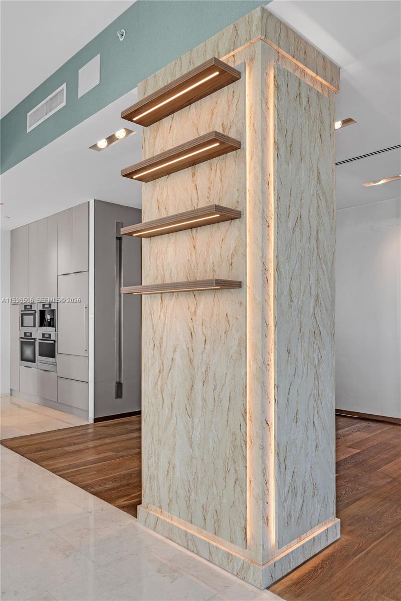 900 Brickell Key Blvd # 1002