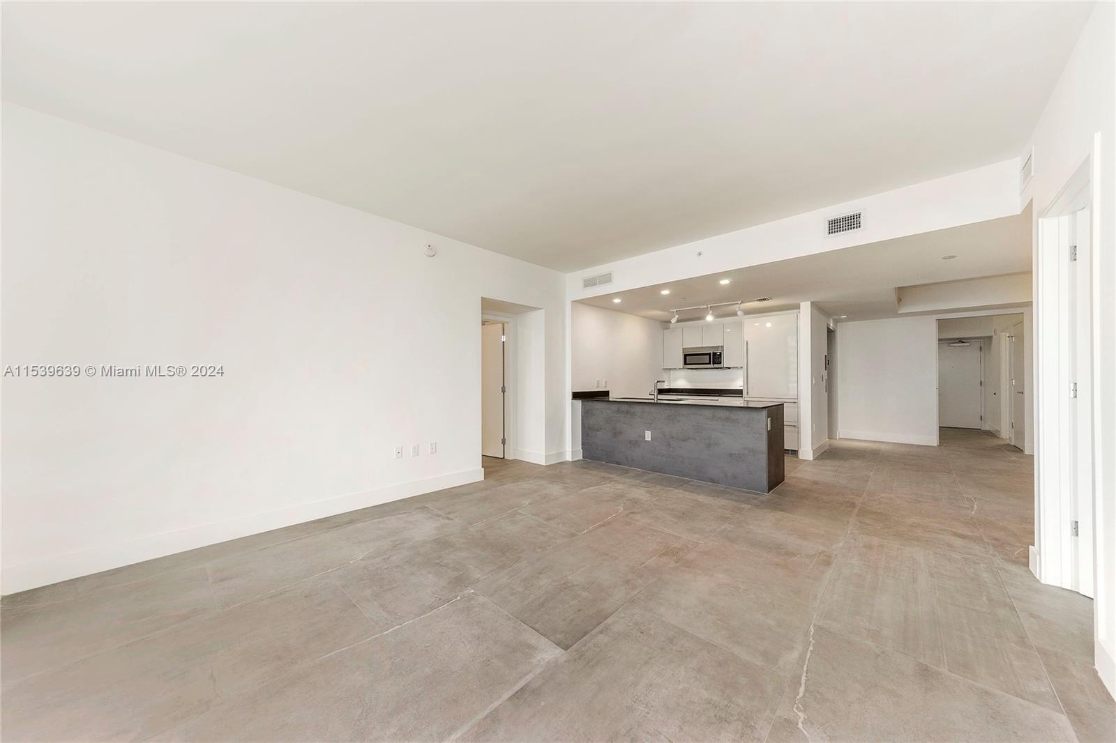 1010 BRICKELL AV # 4304