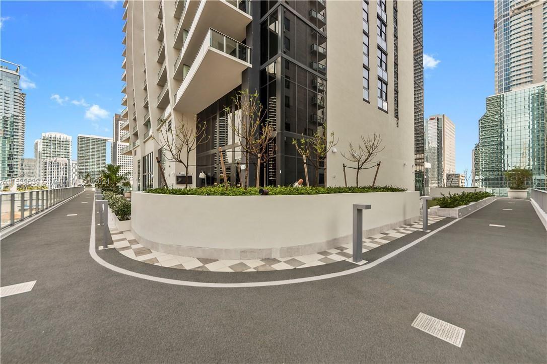 1010 BRICKELL AV # 4304