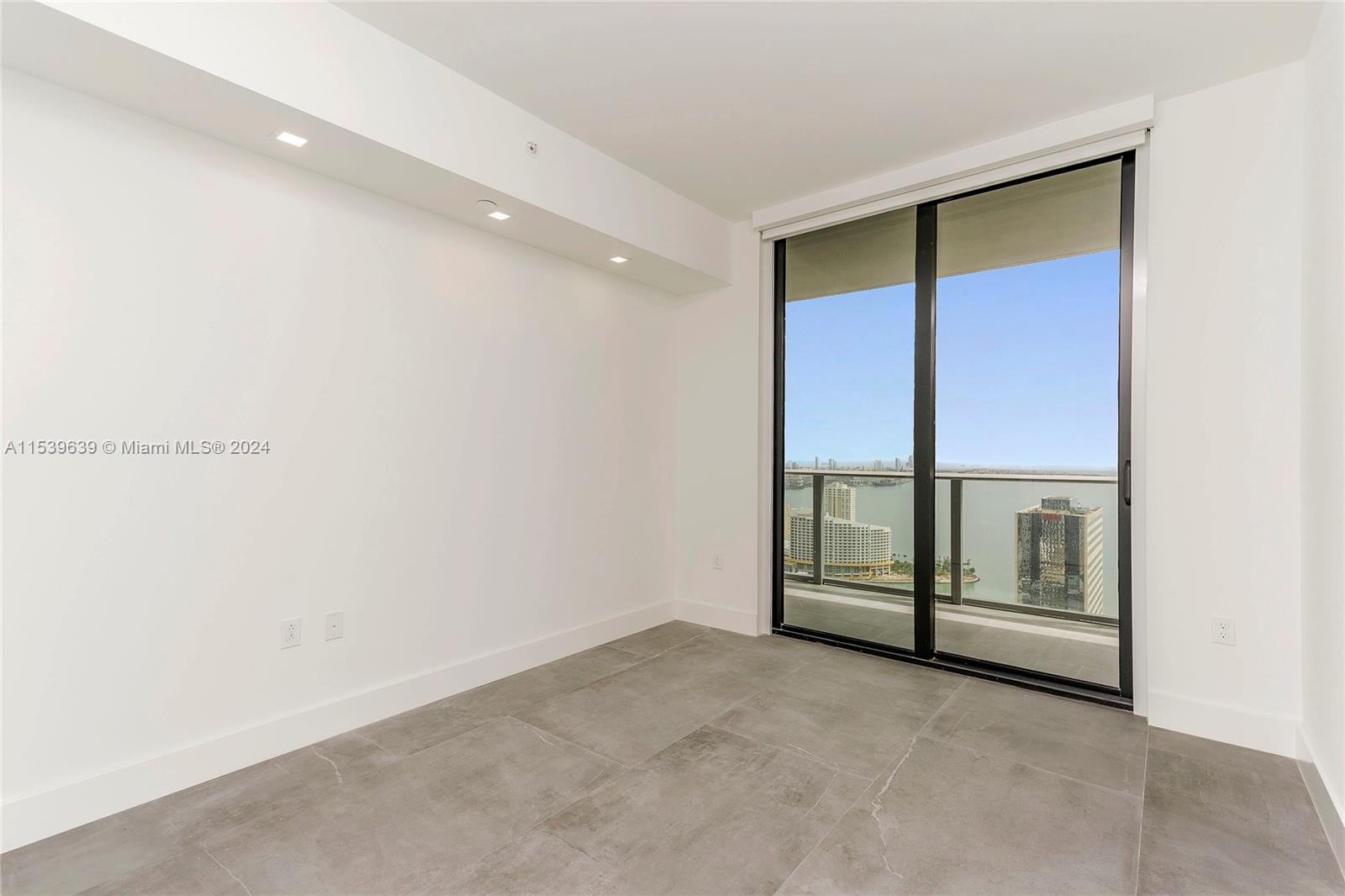 1010 BRICKELL AV # 4304