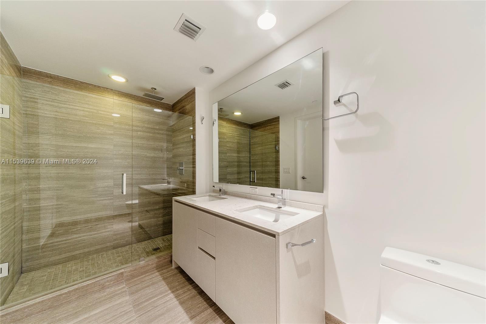 1010 BRICKELL AV # 4304