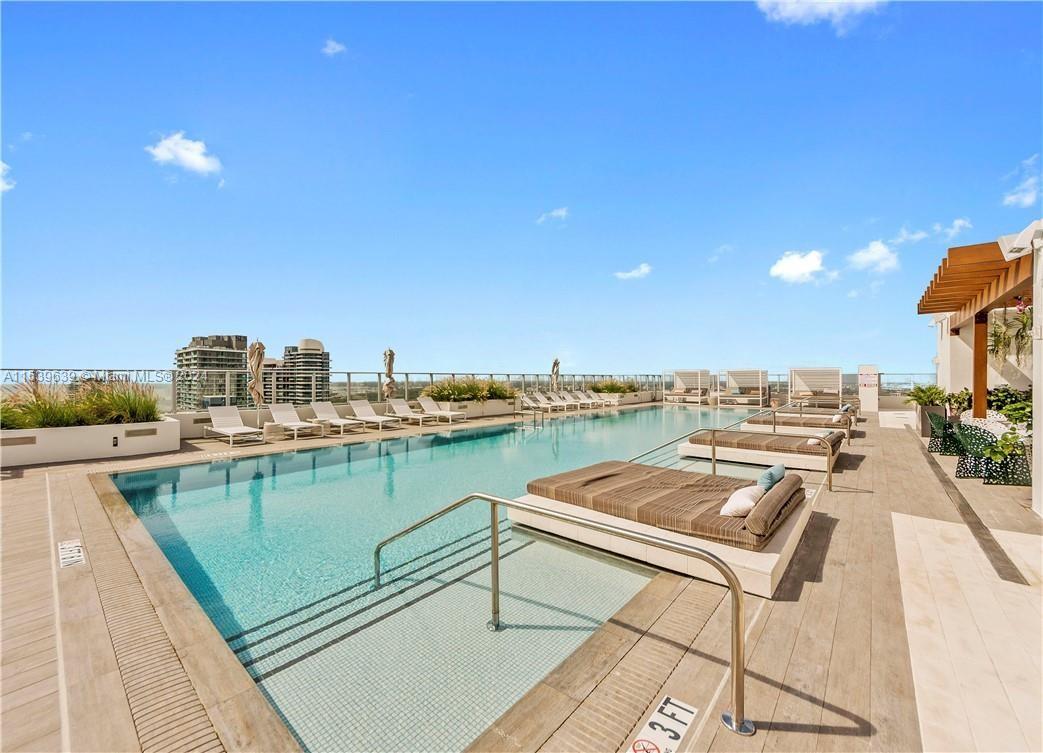 1010 BRICKELL AV # 4304