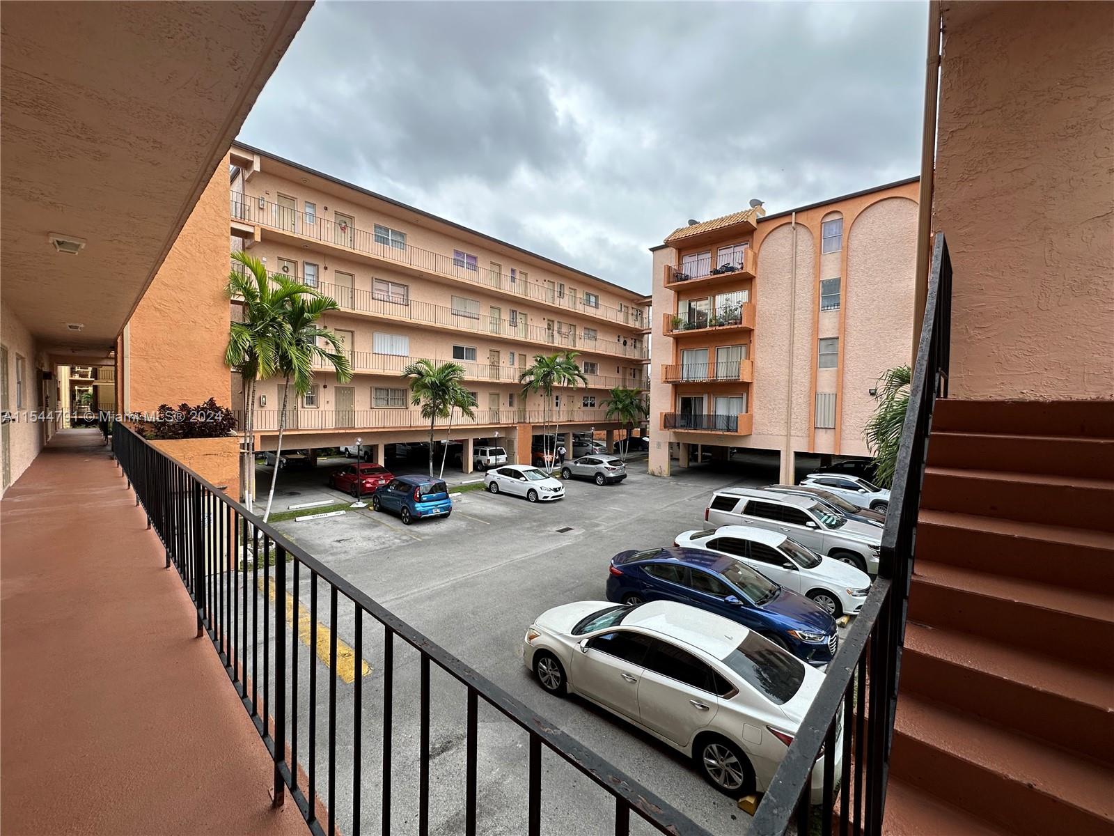 1950 W 54 St # 204