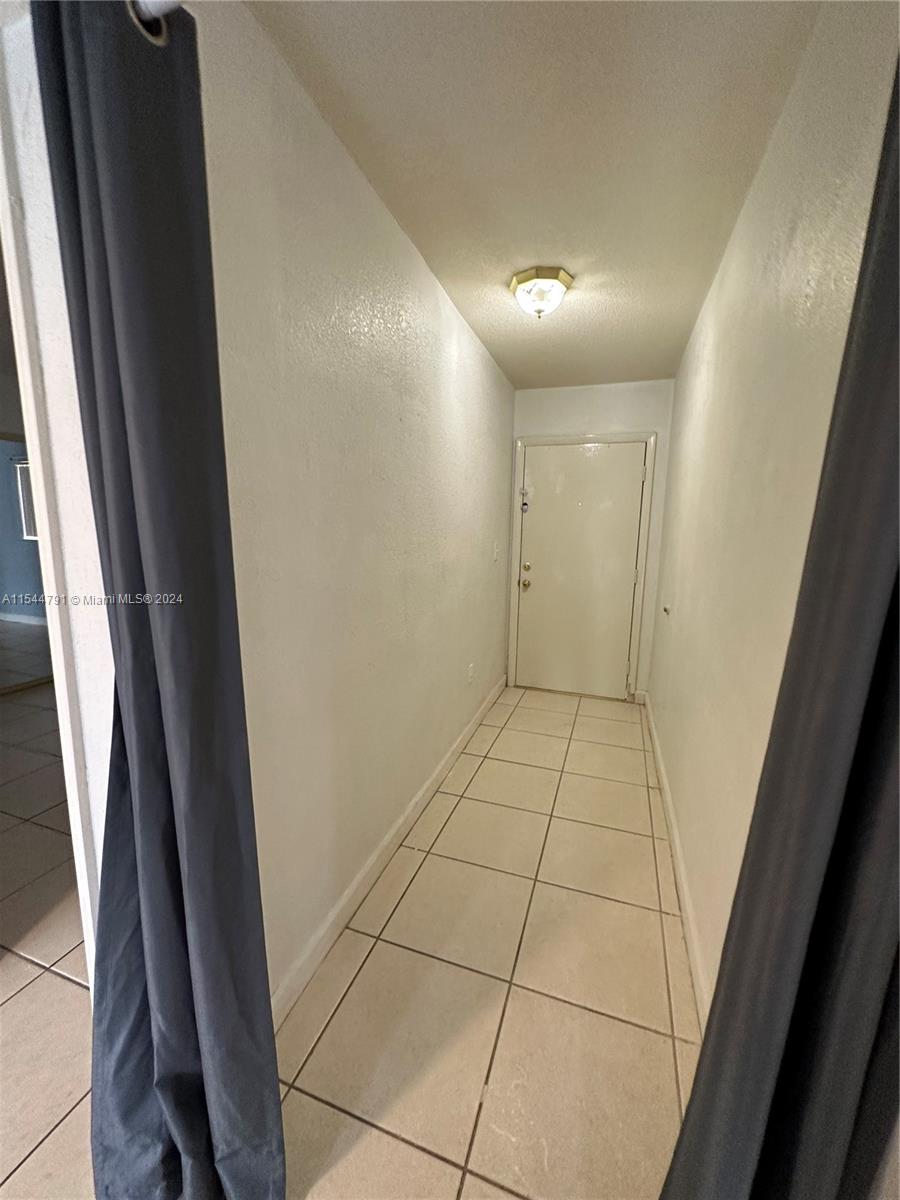 1950 W 54 St # 204