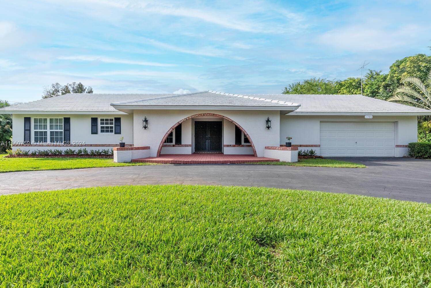 11780 Hermitage Dr # 11780