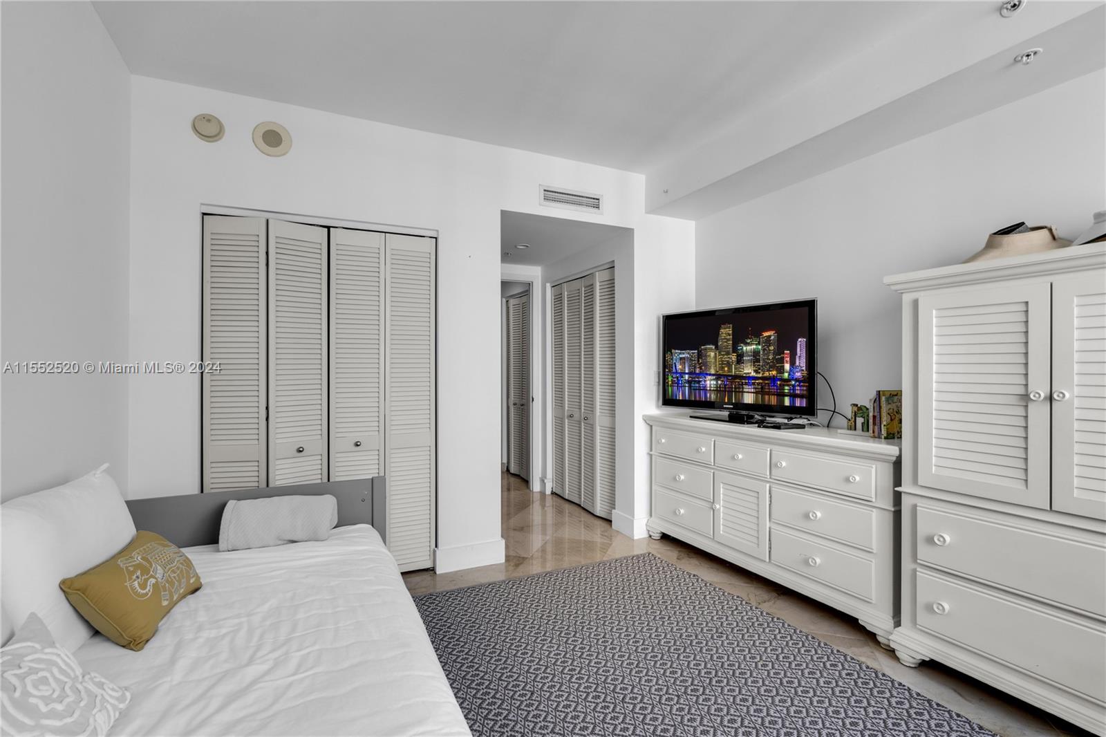 801 Brickell Key Blvd # 2602