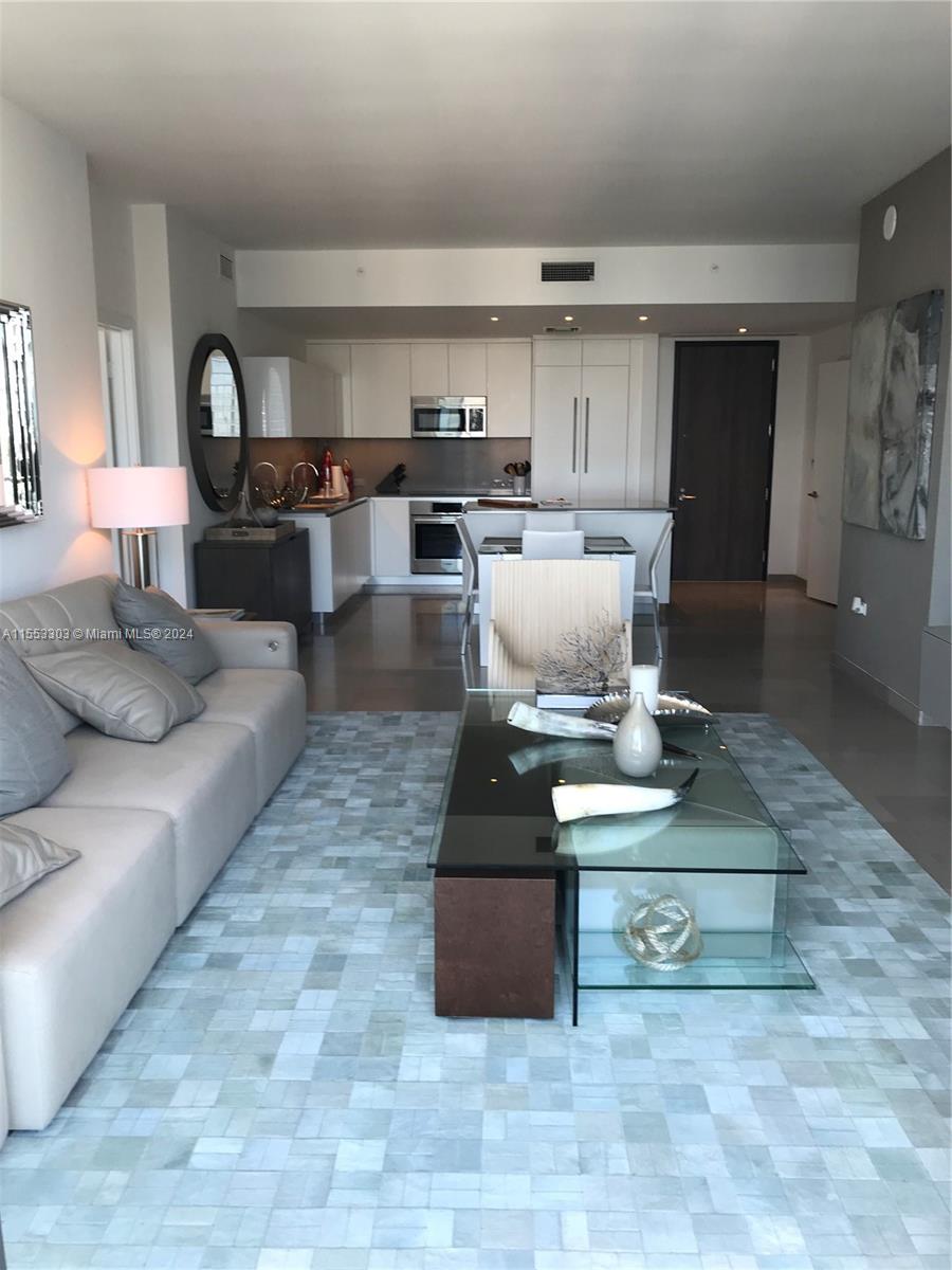 88 SE 7th St # 3509