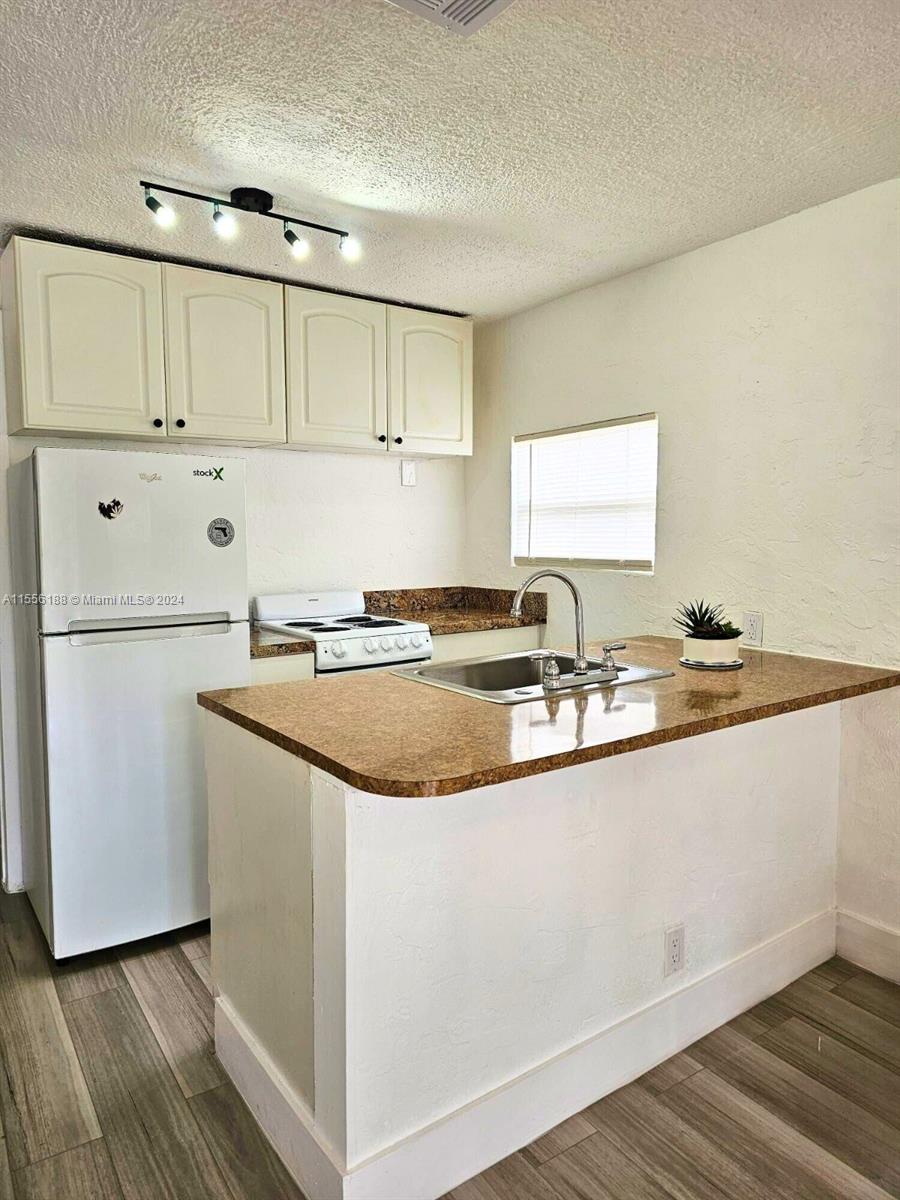 700 NW 9th Ave Unit: N