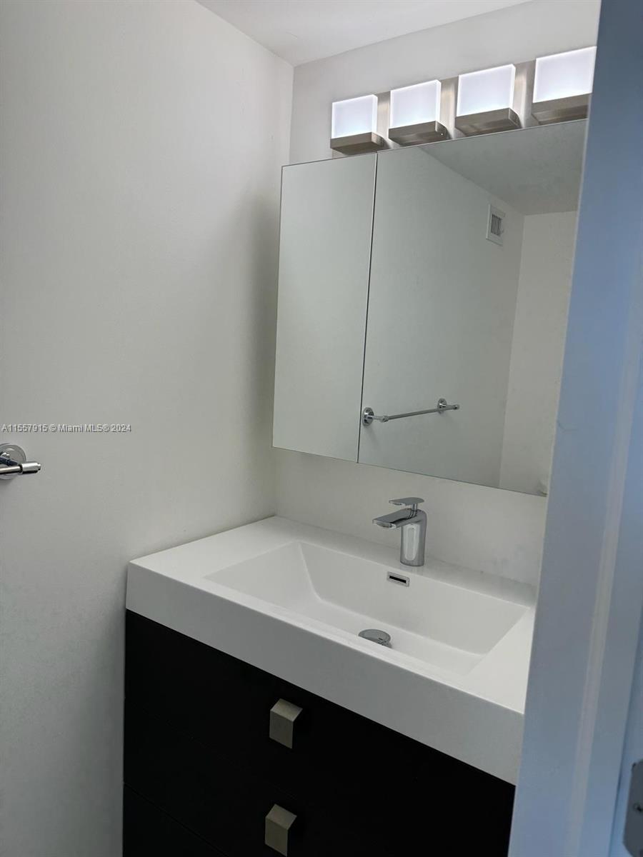 150 SE 25th Rd # 9J