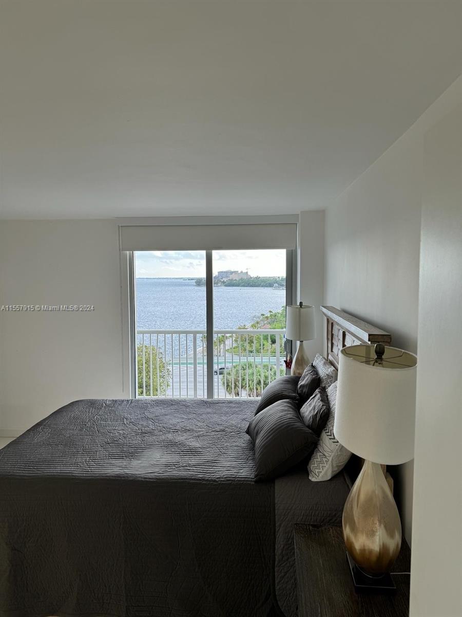 150 SE 25th Rd # 9J