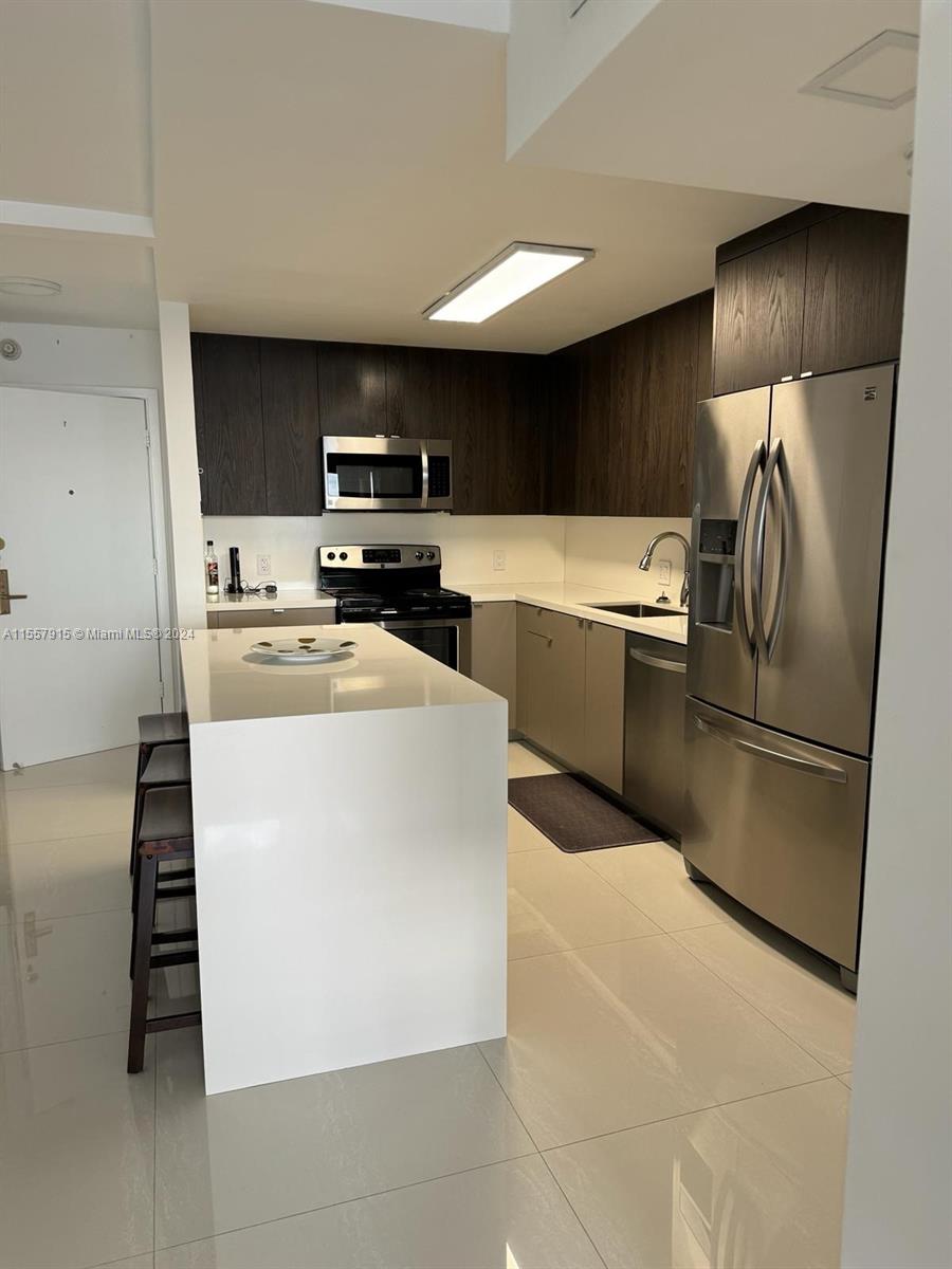 150 SE 25th Rd # 9J
