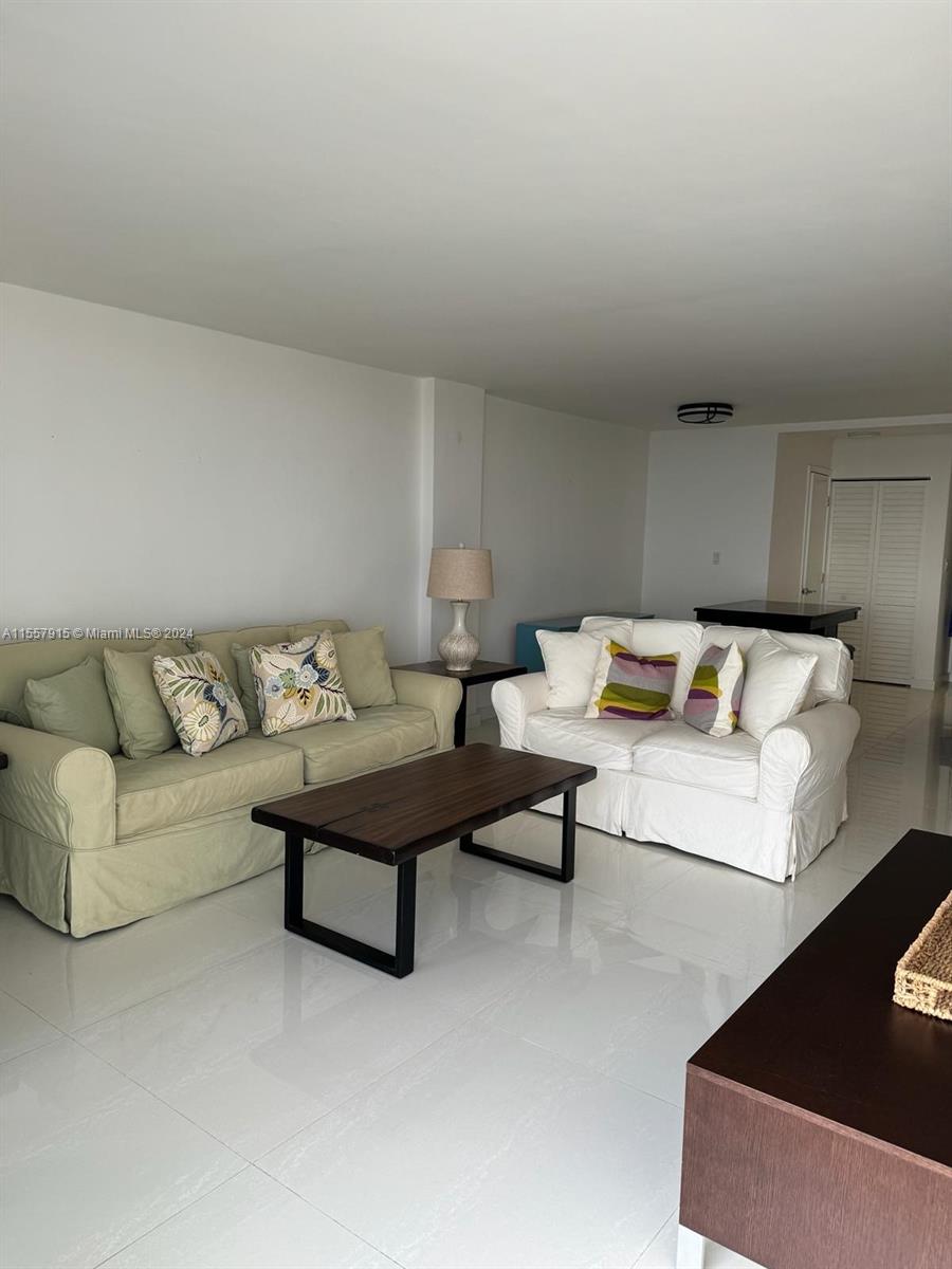 150 SE 25th Rd # 9J