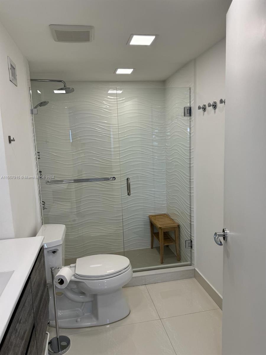 150 SE 25th Rd # 9J