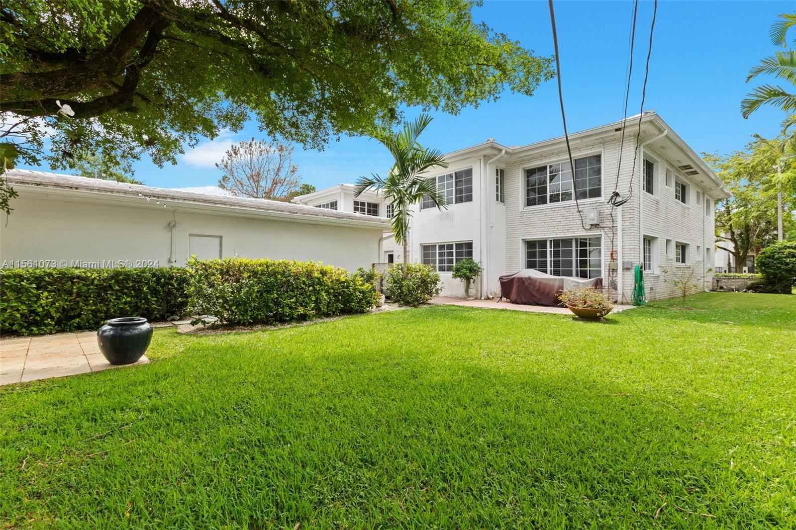 925 Palermo Ave # 2B