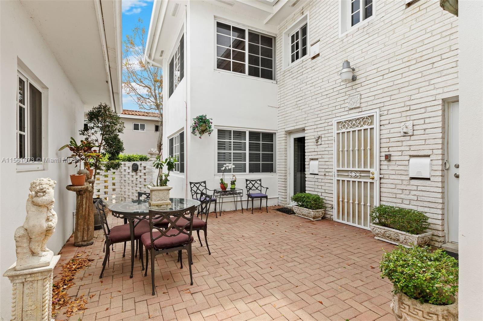 925 Palermo Ave # 2B