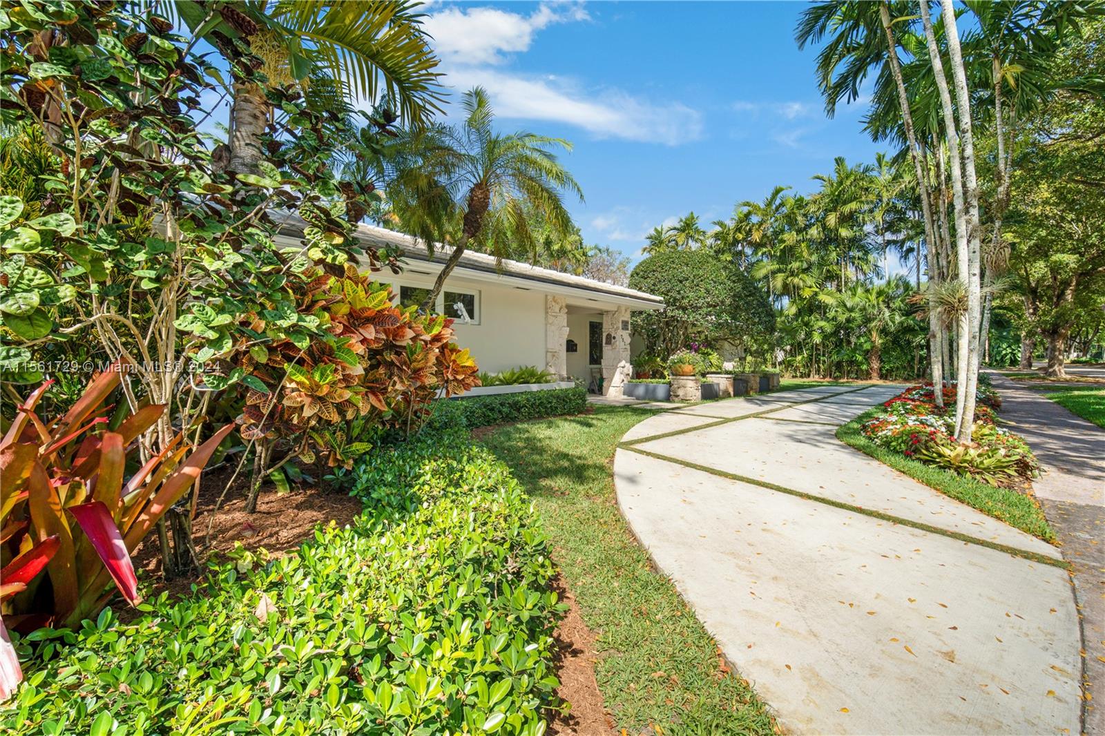 751 Calatrava Ave