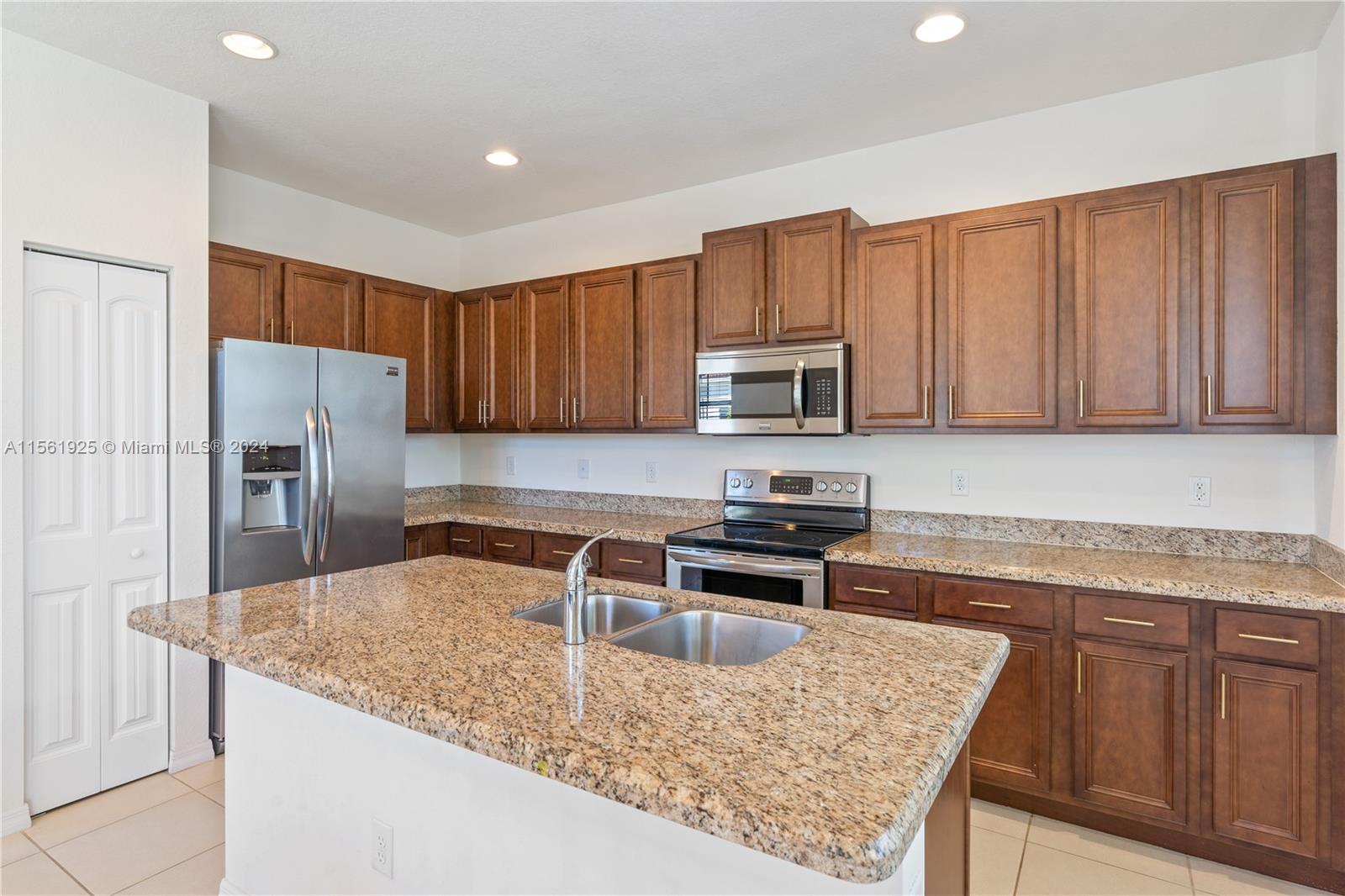 3351 NW 10th Ave # 3351