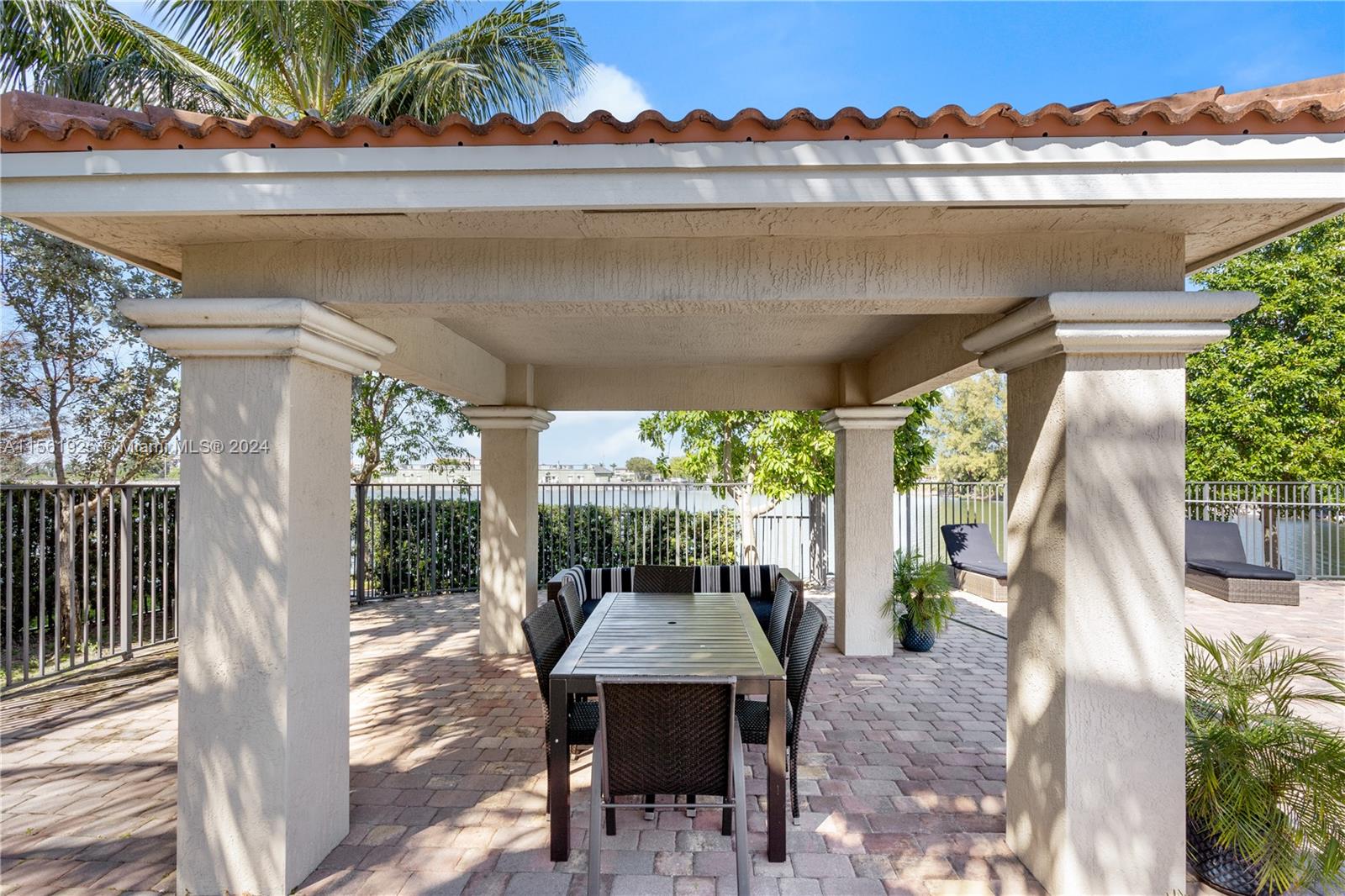 3351 NW 10th Ave # 3351