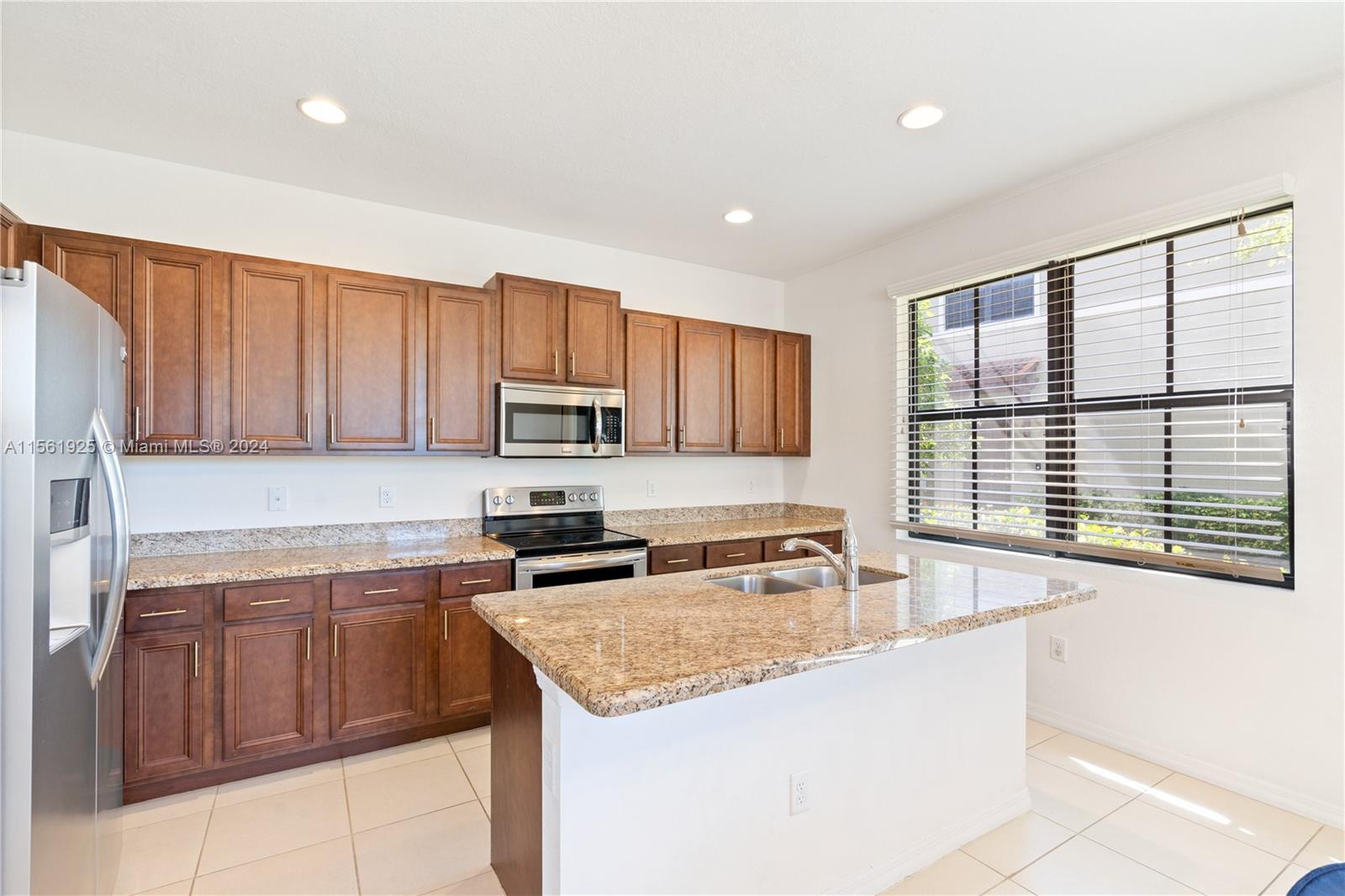 3351 NW 10th Ave # 3351