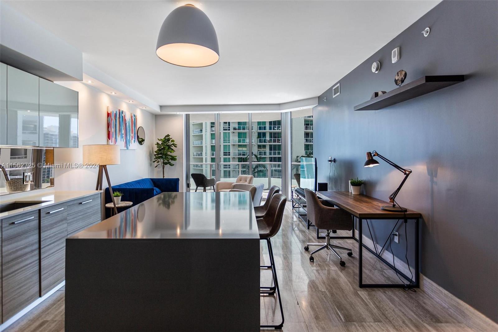 1300 Brickell Bay Dr # 1102