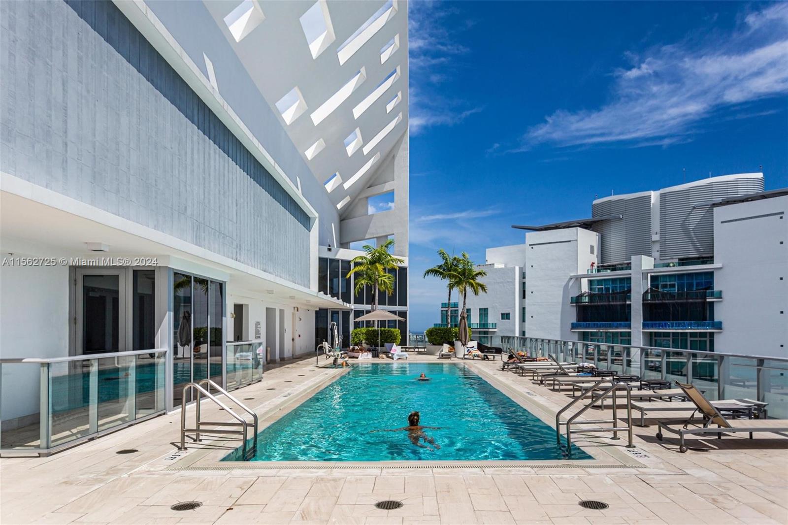 1300 Brickell Bay Dr # 1102