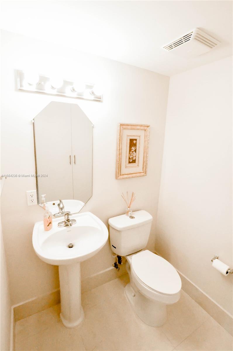 117 NW 42nd Ave # 1203