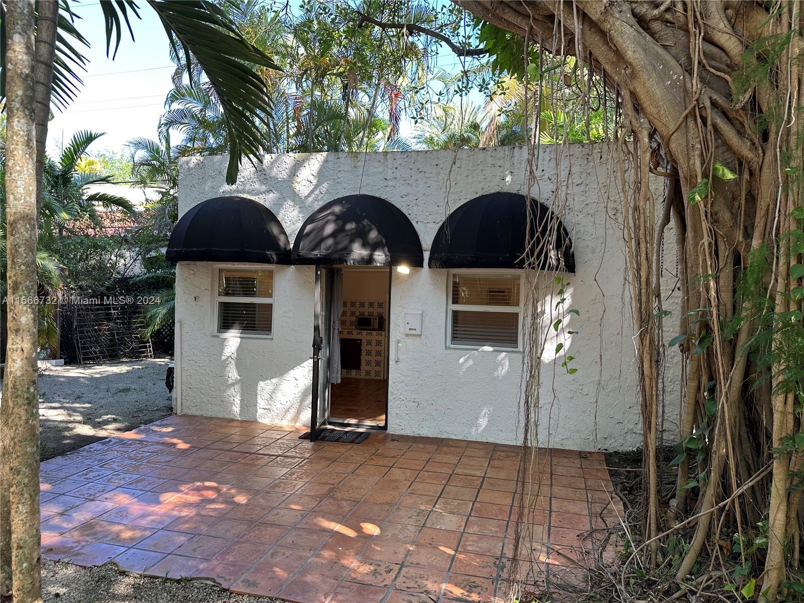 2107 Alhambra Cir # 2107