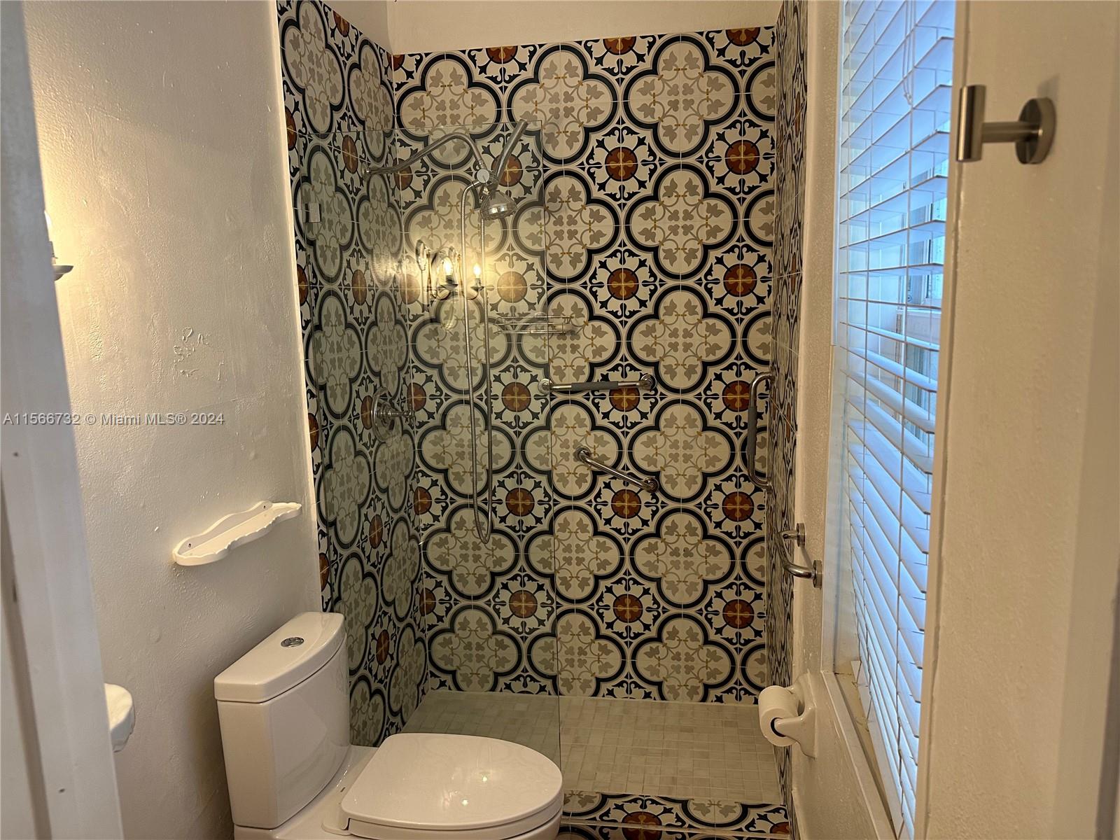 2107 Alhambra Cir # 2107