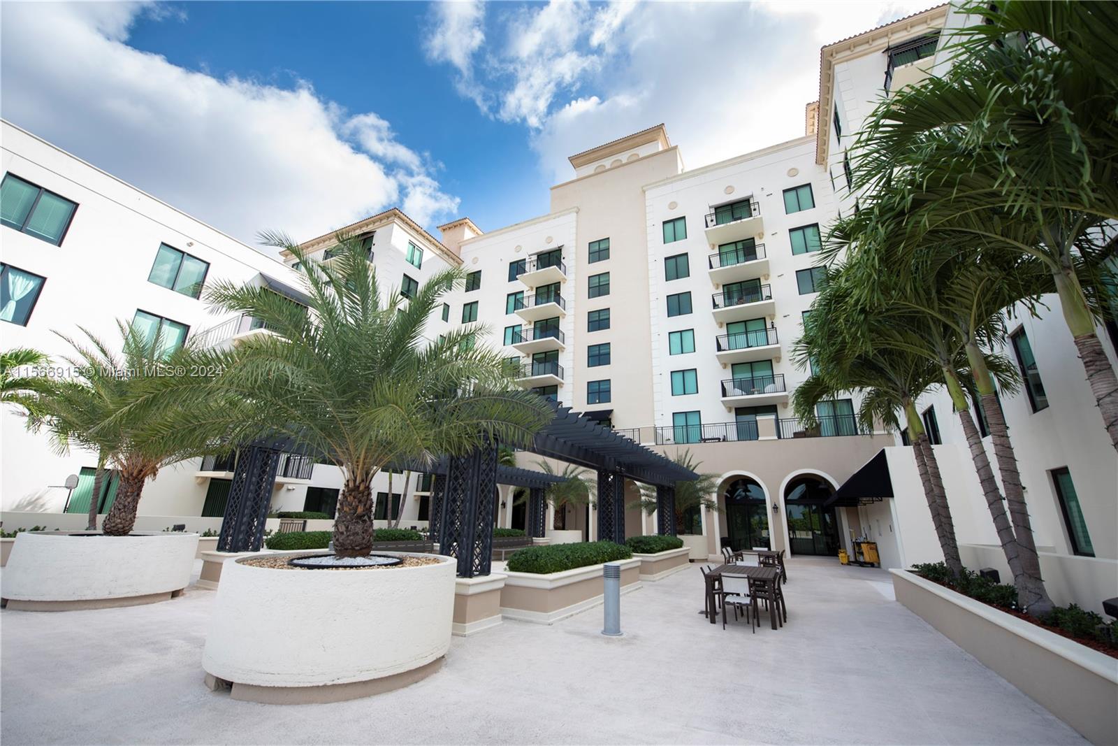 1300 Ponce De Leon Blvd # 610