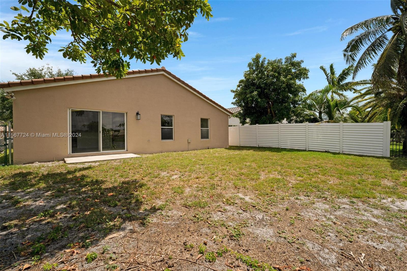 2372 SW 102nd Ave