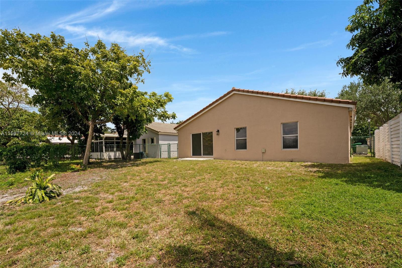 2372 SW 102nd Ave