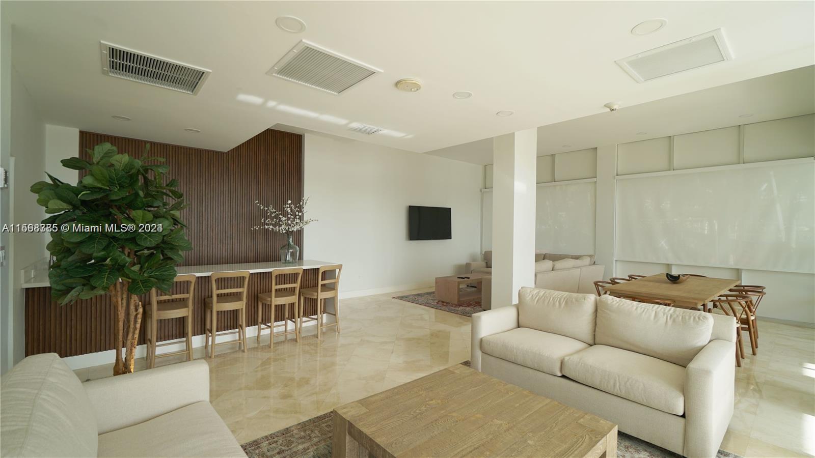 150 SE 25th Rd # 11F