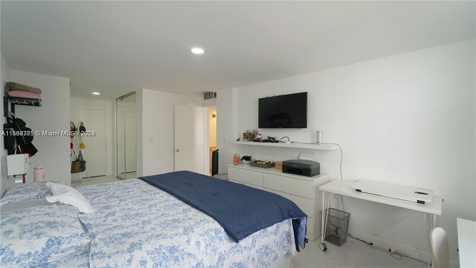 150 SE 25th Rd # 11F