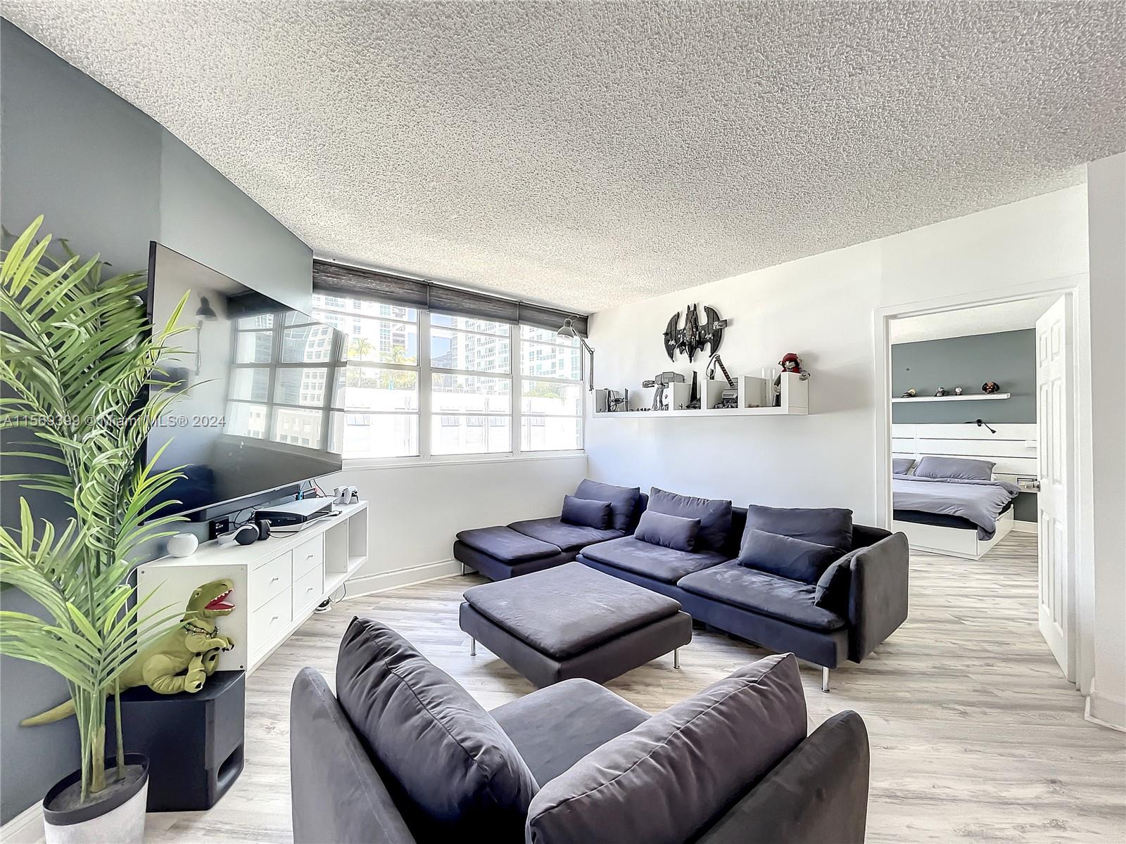 999 Brickell Bay Dr # 1010