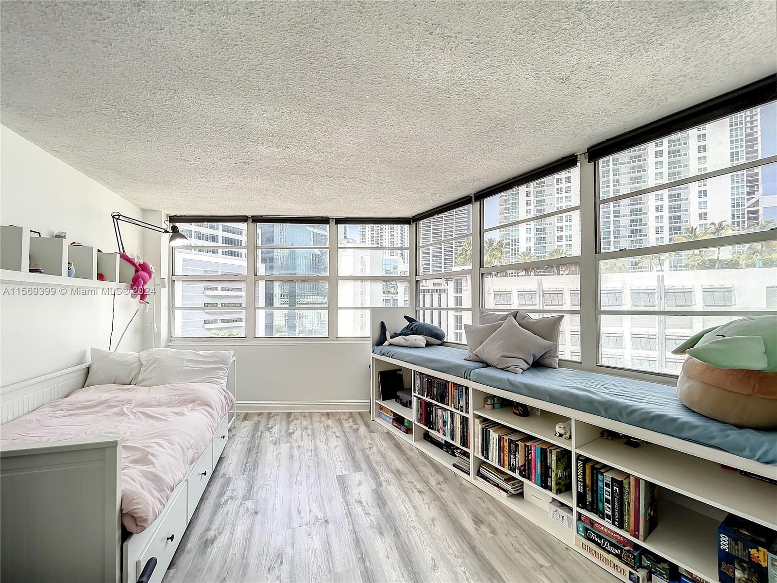 999 Brickell Bay Dr # 1010