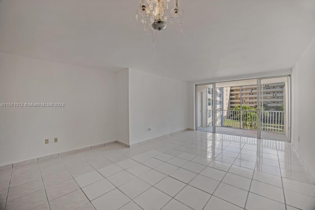 1750 NE 191st St # 2 Unit: 414-2
