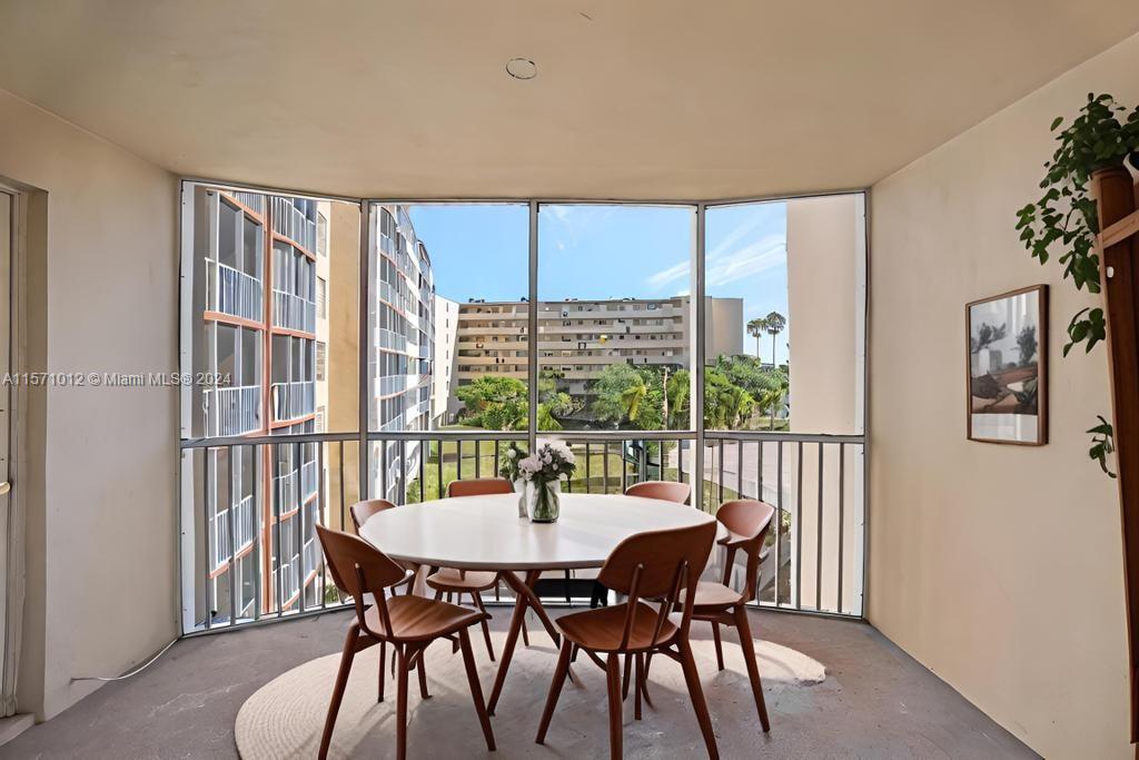 1750 NE 191st St # 2 Unit: 414-2