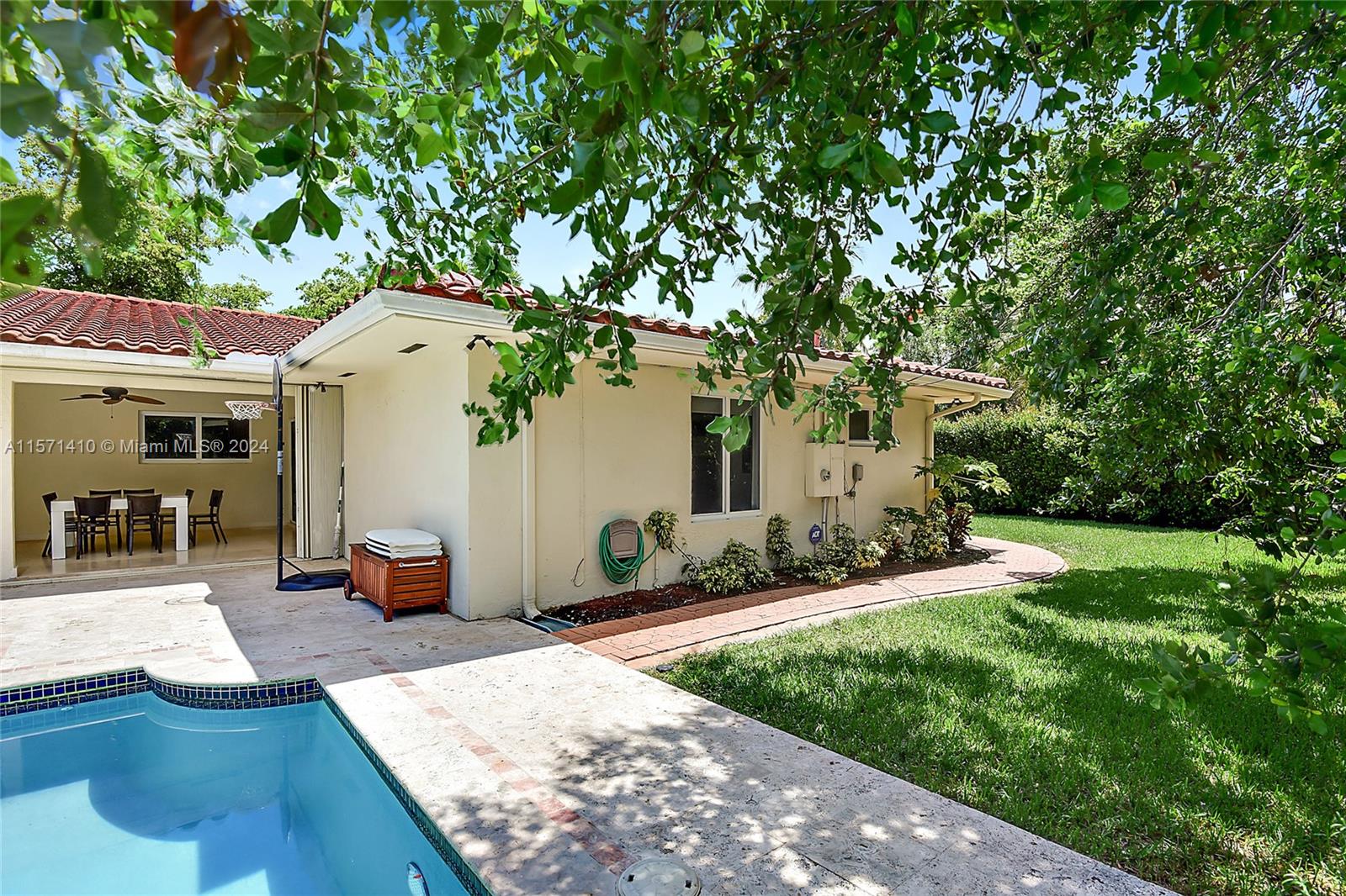 1177 Sunset Rd