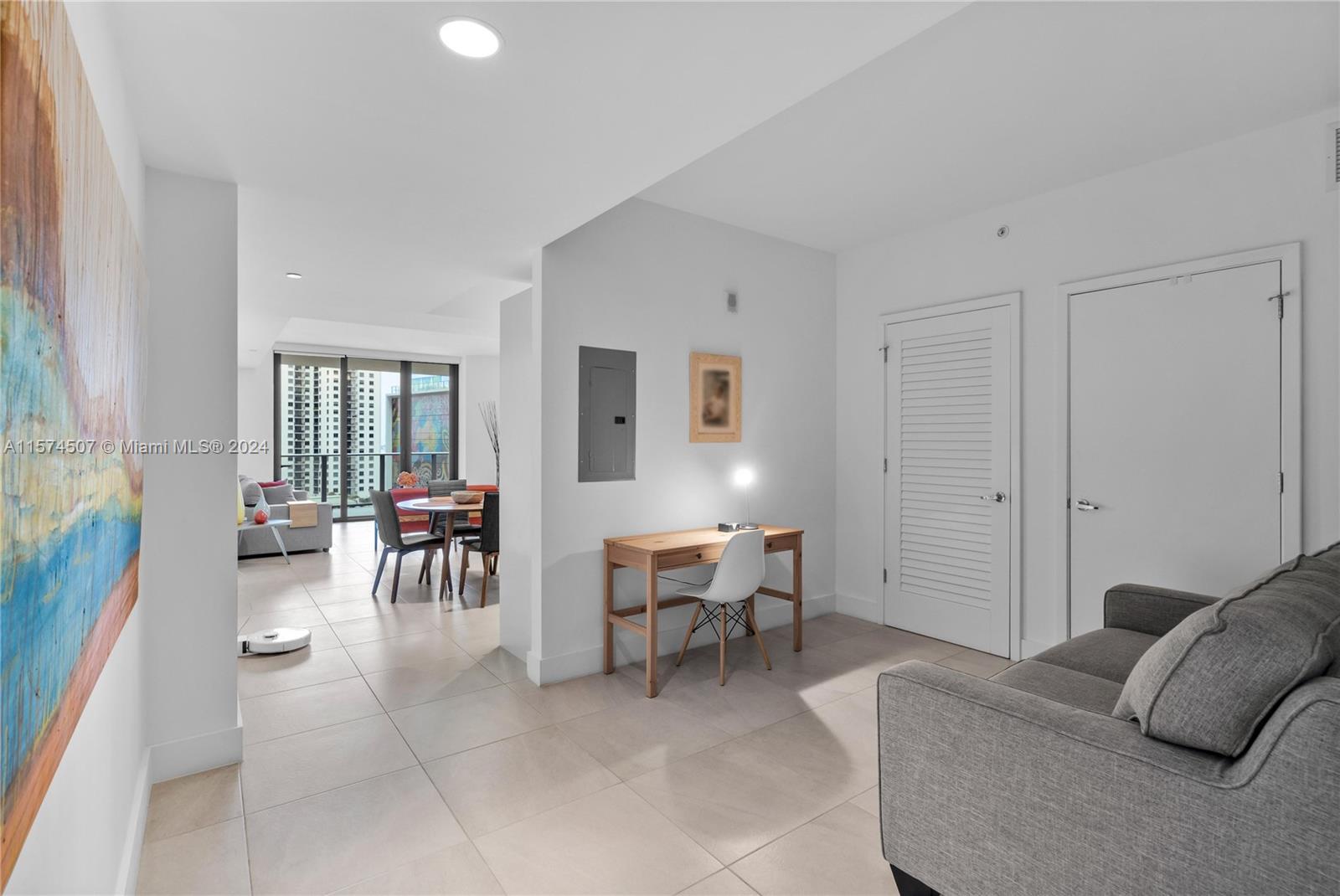 1010 Brickell Ave # 2011