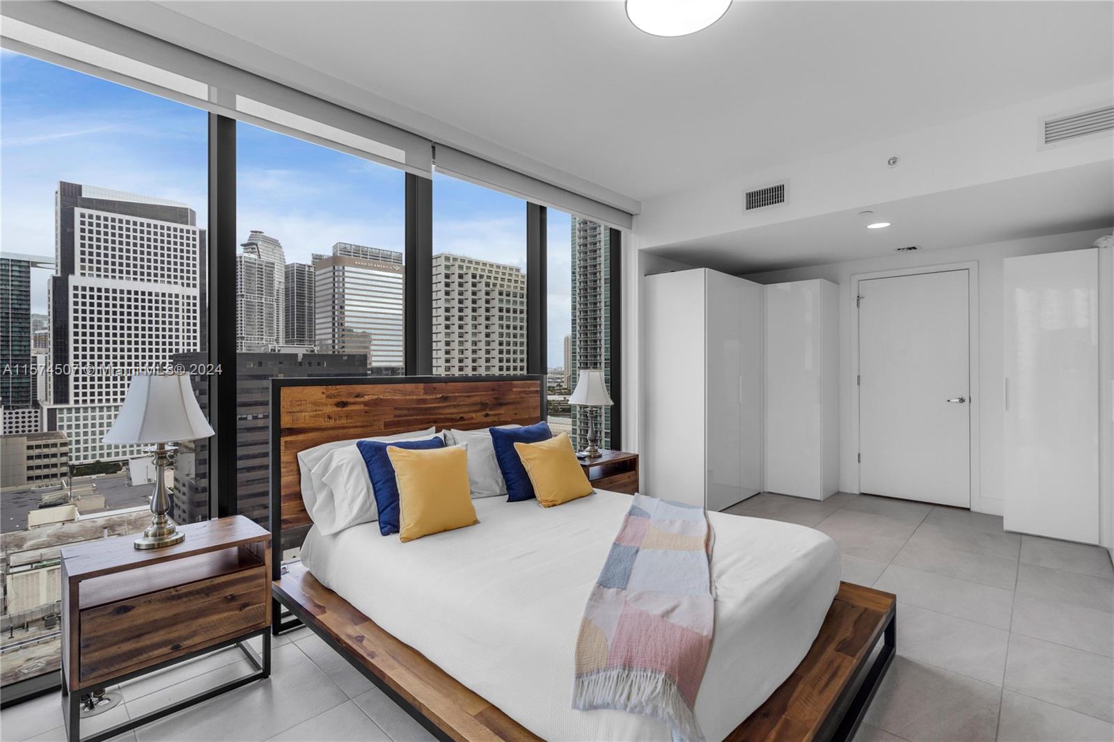 1010 Brickell Ave # 2011
